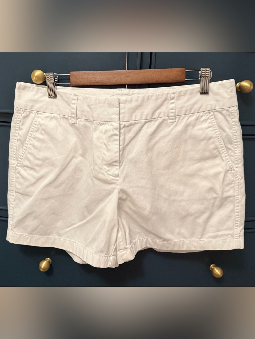 Vintage Vines lWomen’s White Cotton Shorts 12